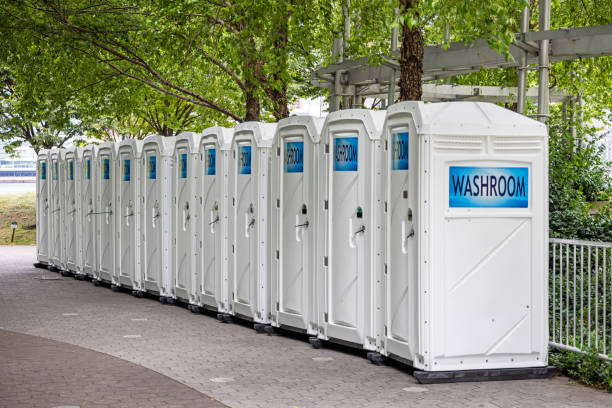 Best Emergency porta potty rental  in La Center, WA